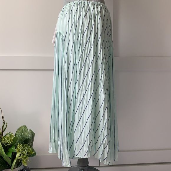 🌷🌷🌷Vince crushed panel stripe midi mint size M - Picture 5 of 8